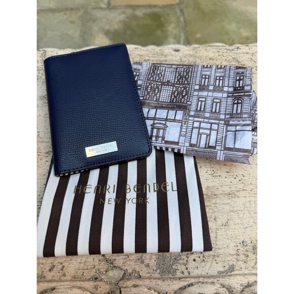 HENRI BENDEL W57TH DARK BLUE PASSPORT COVER NWT MSRP $450 - Picture 2 of 4
